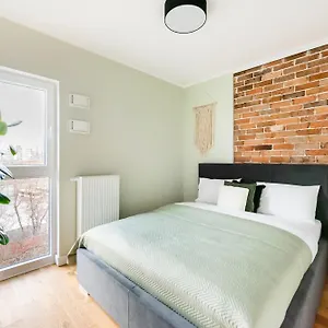 https://bohema-place-metro-szwedzka-apartment.warsawhotelspoland.com